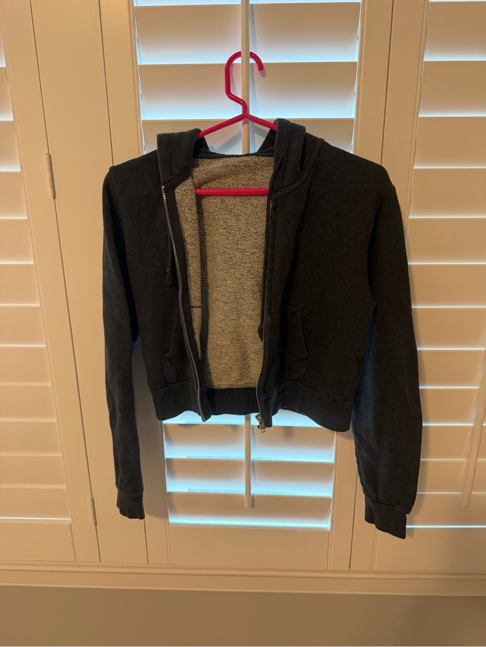 Brandy Melville cropped grey jacket